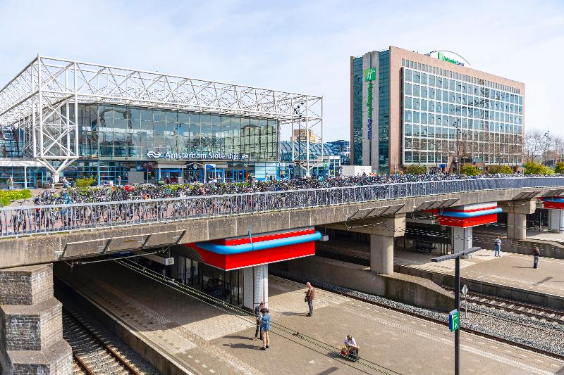 Holiday Inn Express Amsterdam-Sloterdijk Station - Genel