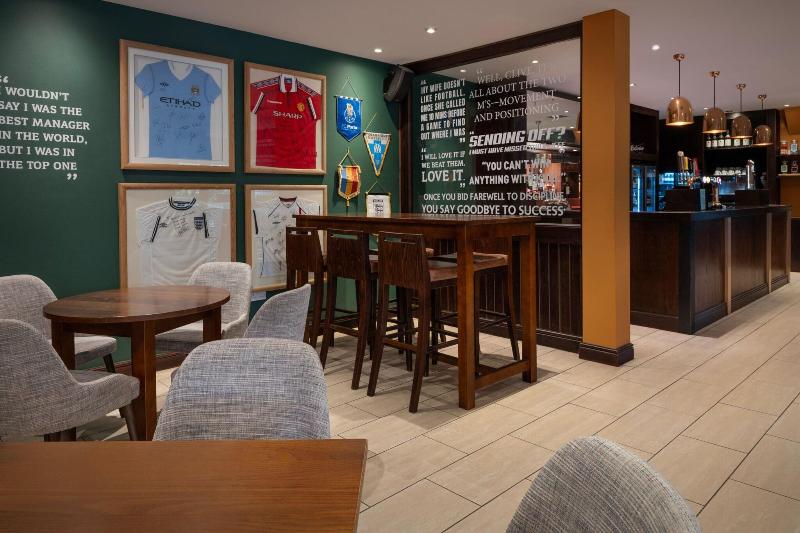 Delta Hotels Worsley Park Country Club - Bar