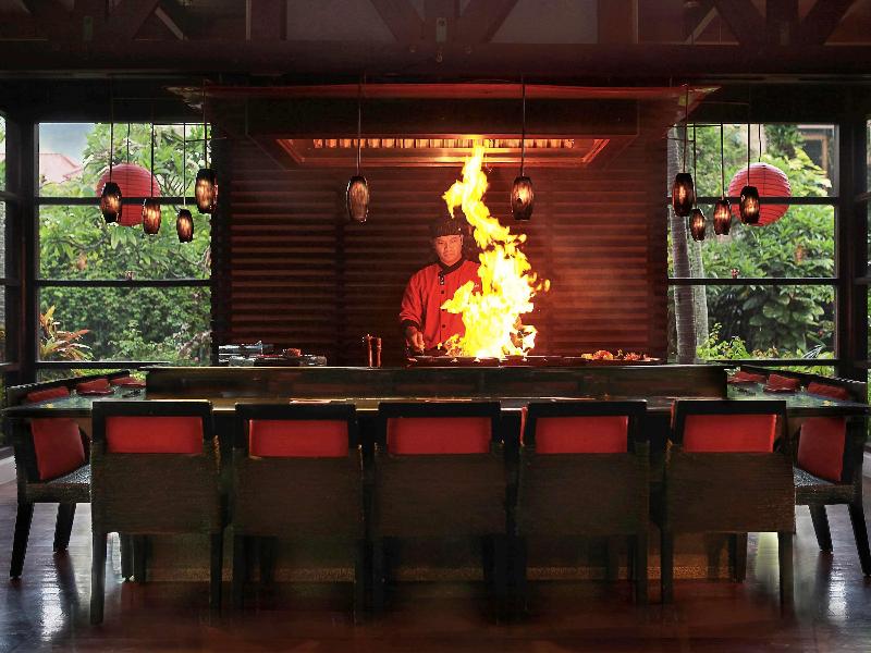 The Royal Beach Seminyak Bali - Restoran