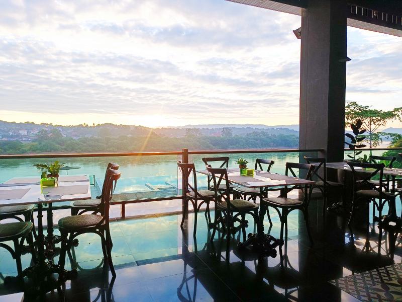 Chiangkhon Teak Garden Riverfront Hotel - Restoran