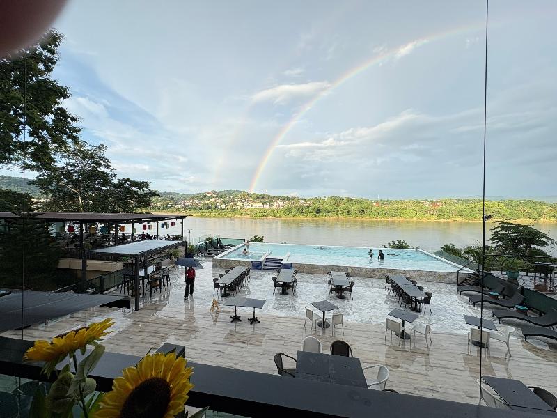Chiangkhon Teak Garden Riverfront Hotel - Teras
