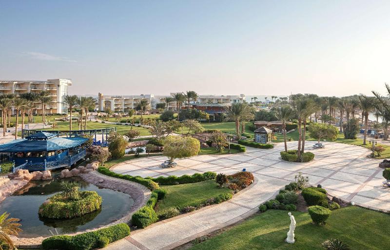 Palm Royale Resort - Teras