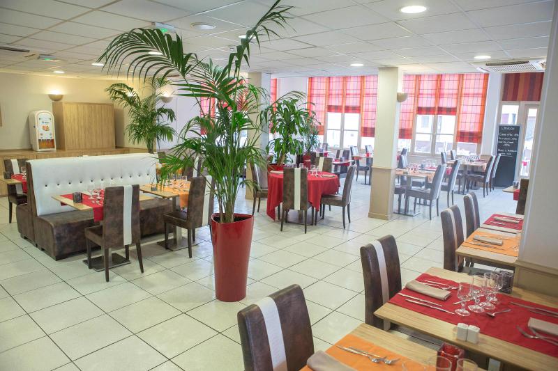 Kyriad Orange - Restoran