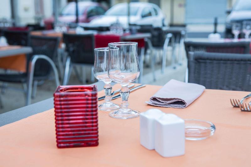 Kyriad Orange - Restoran