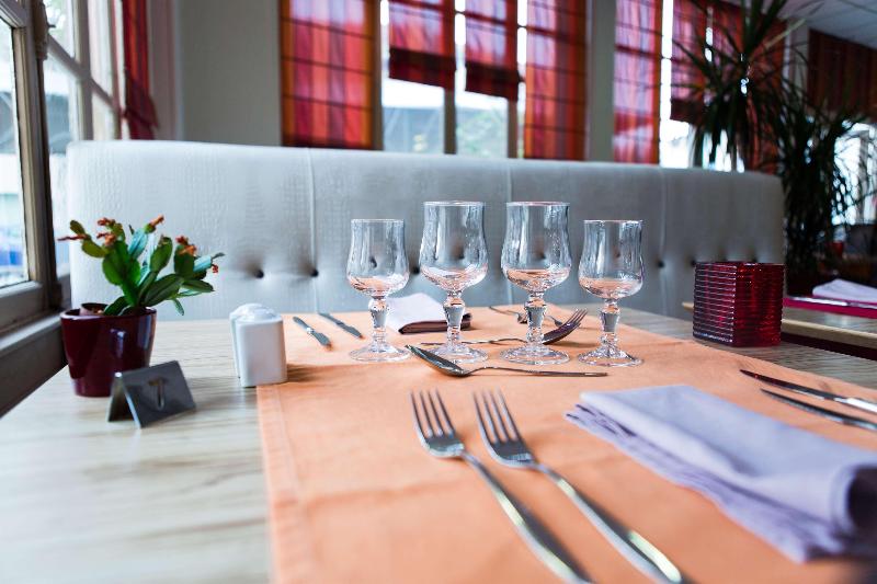 Kyriad Orange - Restoran