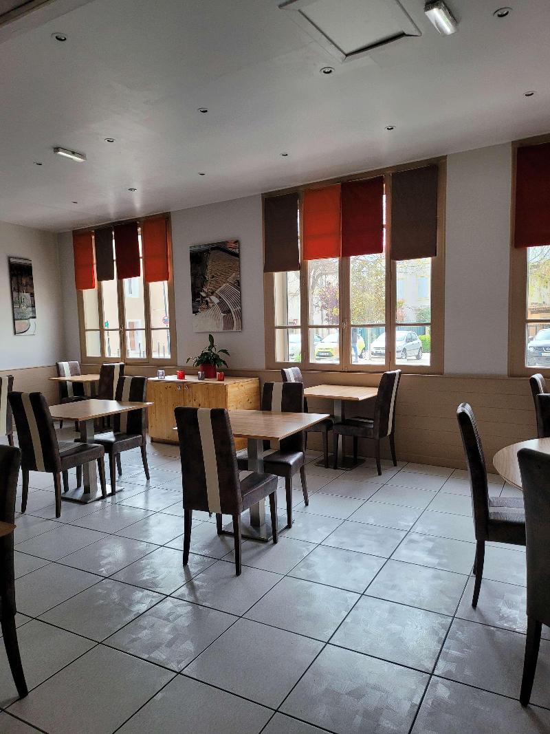 Kyriad Orange - Restoran
