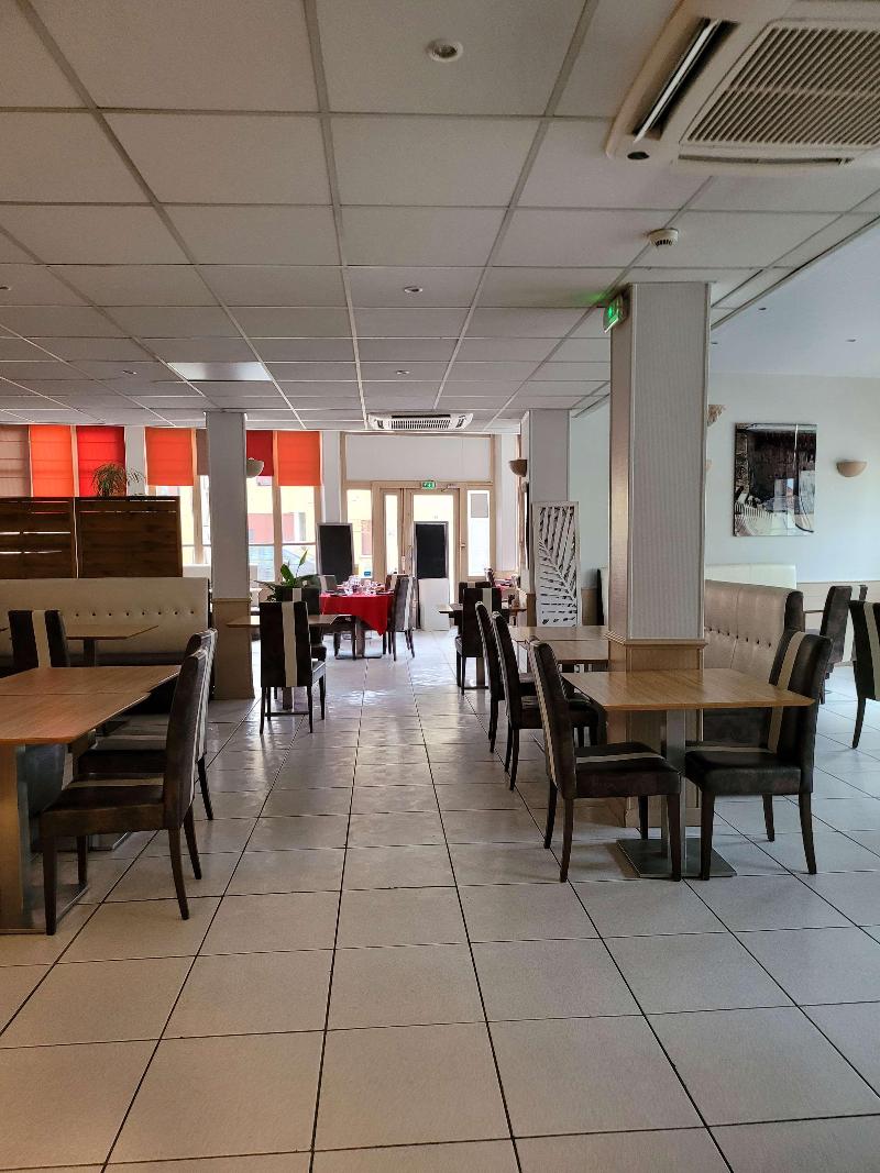 Kyriad Orange - Restoran