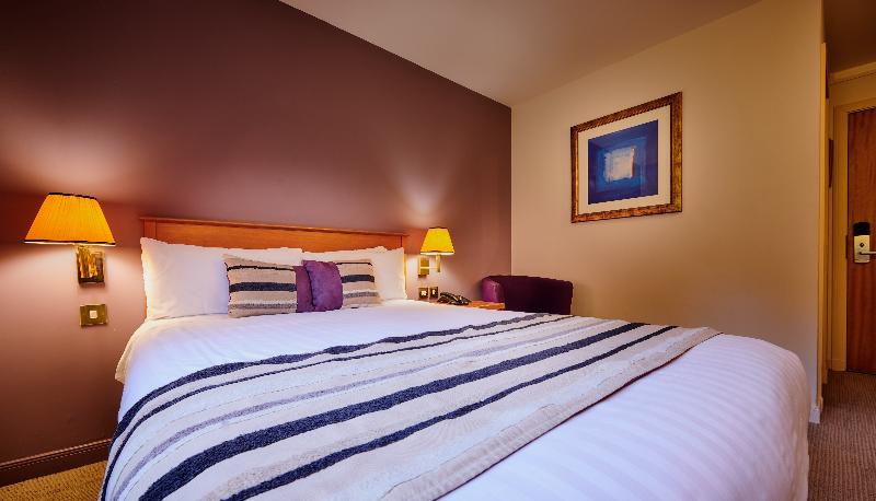 Stirling Court Hotel - Oda