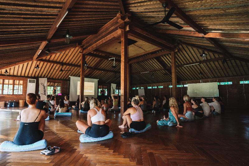 Hotel Komune and Beach Club Bali - Genel