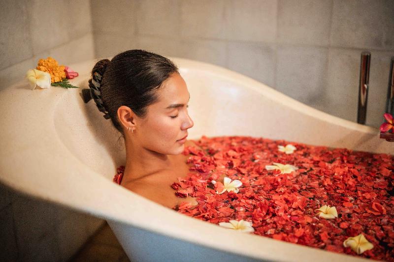 Hotel Komune and Beach Club Bali - Genel