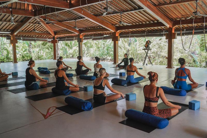 Hotel Komune and Beach Club Bali - Genel