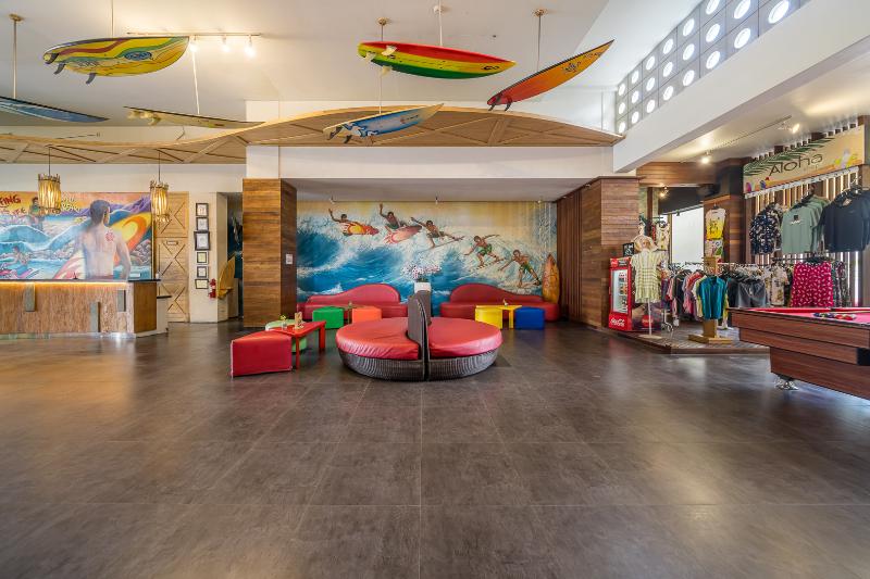 Bliss Surfer Hotel Legian - Lobi