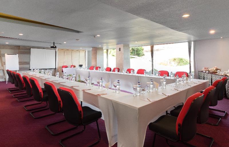 Bliss Surfer Hotel Legian - Toplantı