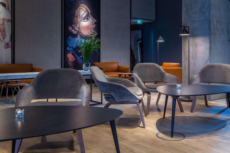 Radisson Blu Hotel Frankfurt - Lobi