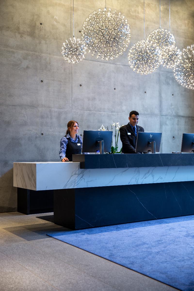 Radisson Blu Hotel Frankfurt - Lobi