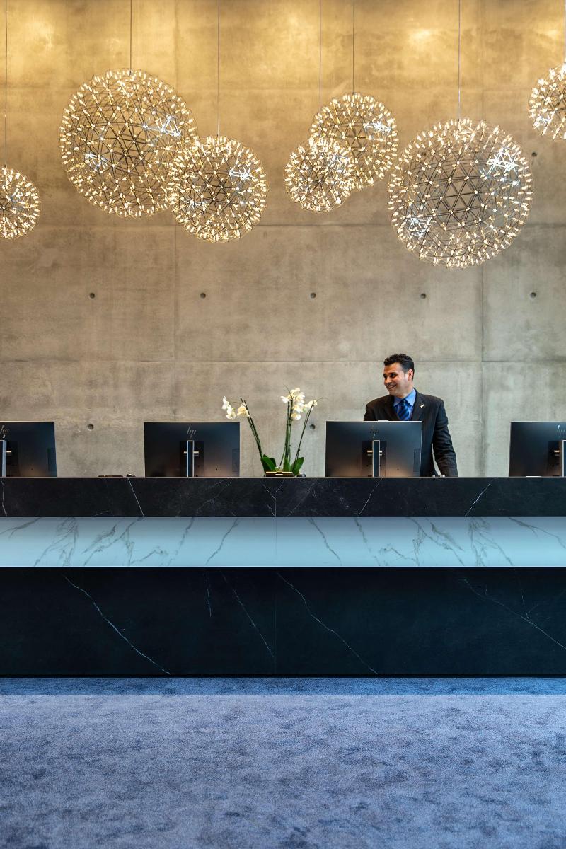 Radisson Blu Hotel Frankfurt - Lobi