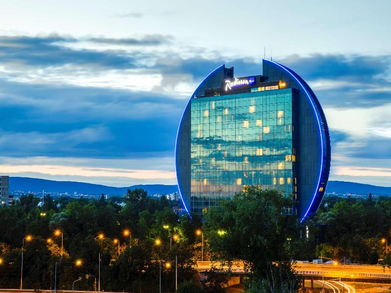 Radisson Blu Hotel Frankfurt - Genel