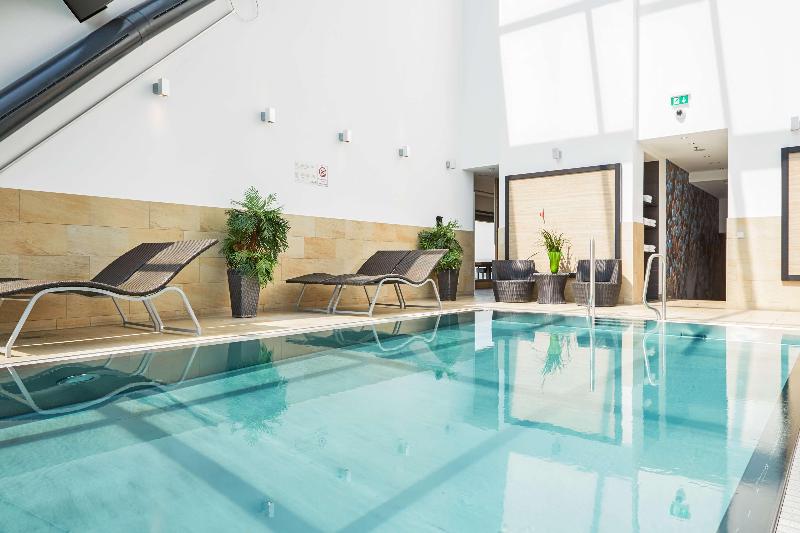 Radisson Blu Hotel Frankfurt - Havuz