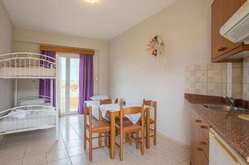 Danelis Apartments - Oda