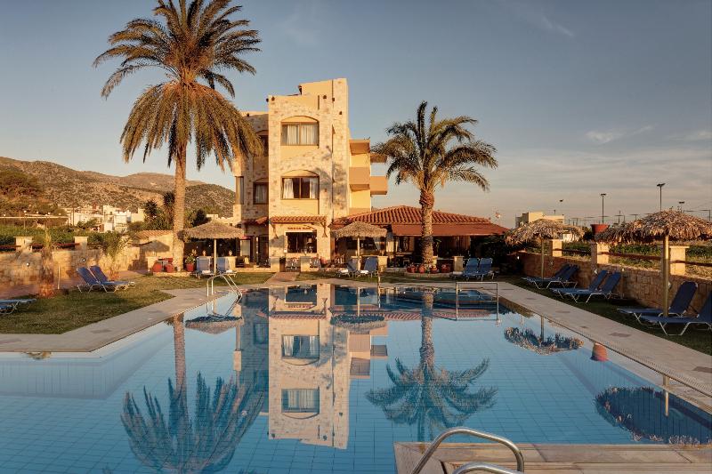 Danelis Apartments - Havuz