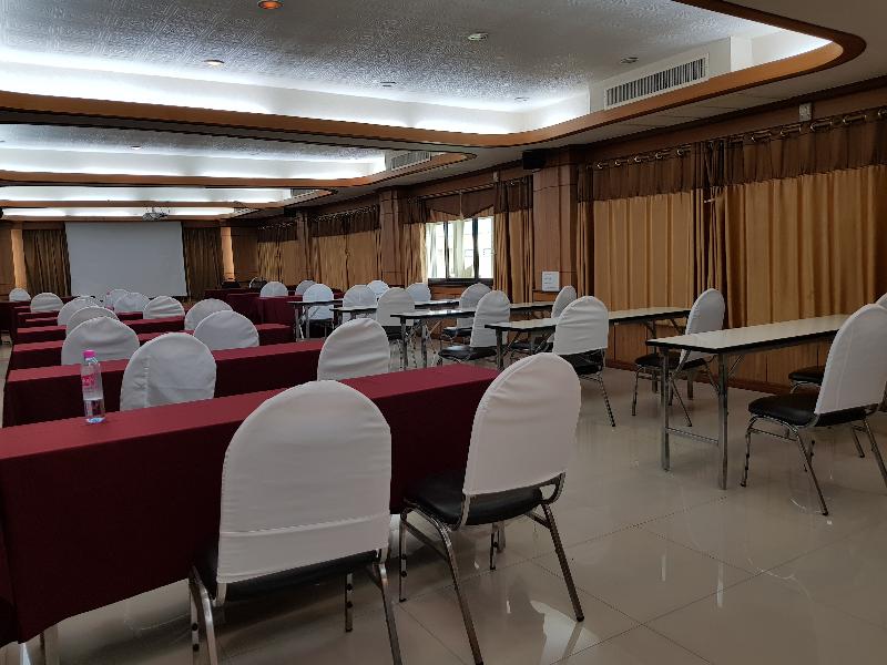 Poonsook Phitsanulok Hotel SHA Plus+ by ZUZU - Toplantı