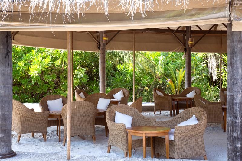 Coco Palm Dhuni Kolhu - Bar