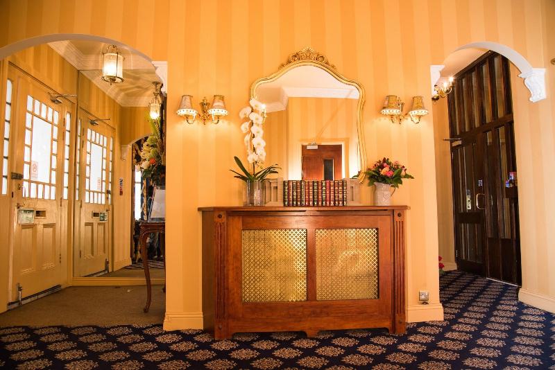 London Lodge Hotel - Lobi