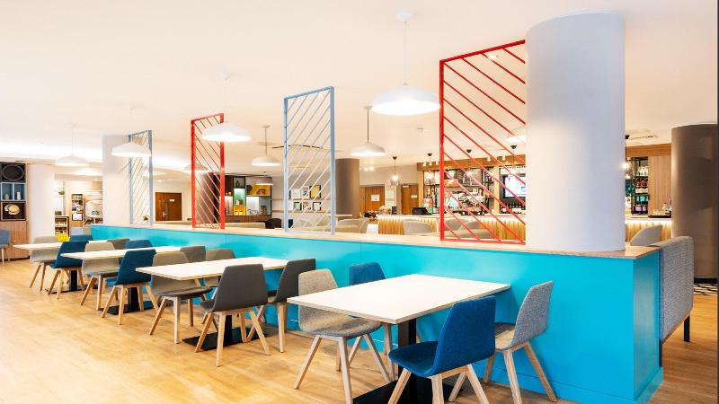 Holiday Inn London-Luton Airport - Bar