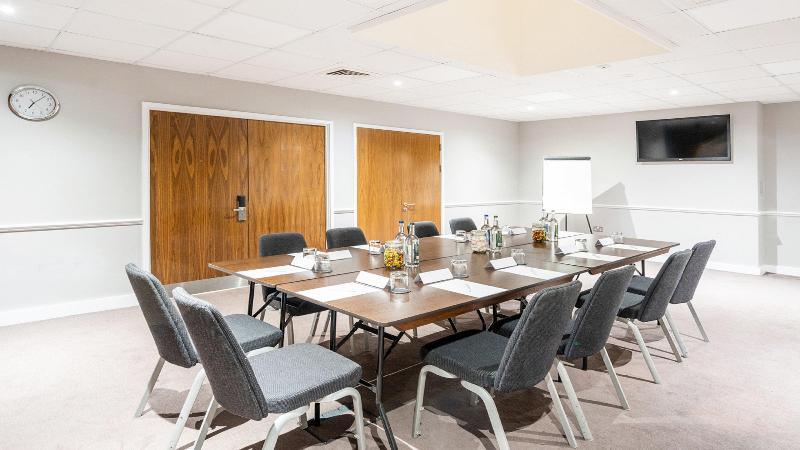 Holiday Inn London-Luton Airport - Toplantı
