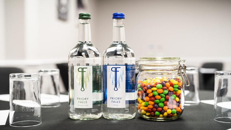Holiday Inn London-Luton Airport - Toplantı