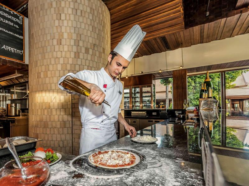Pullman Phuket Arcadia Naithon Beach - Restoran