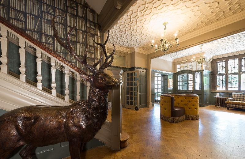 The Crown Manor House - Lobi