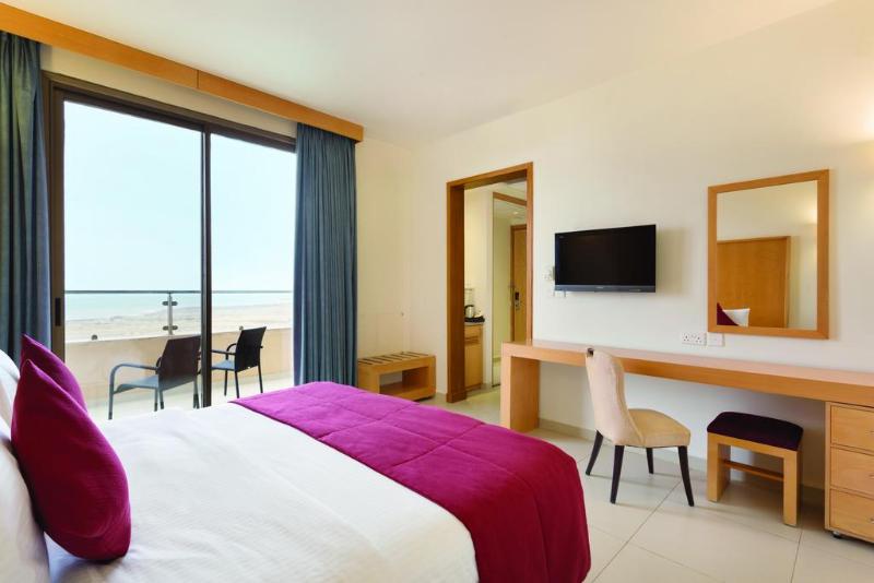 Ramada Resort Dead Sea - Oda