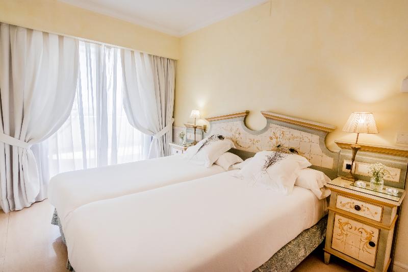 Guadalpin Suites - Oda