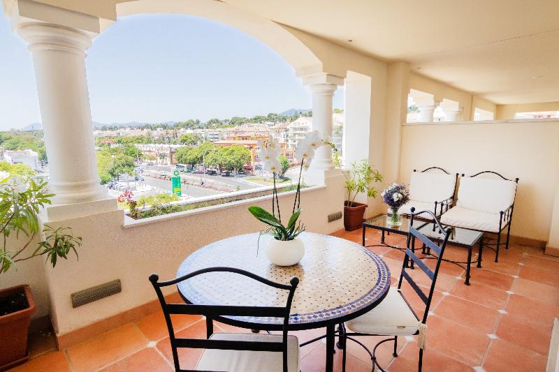 Guadalpin Suites - Oda