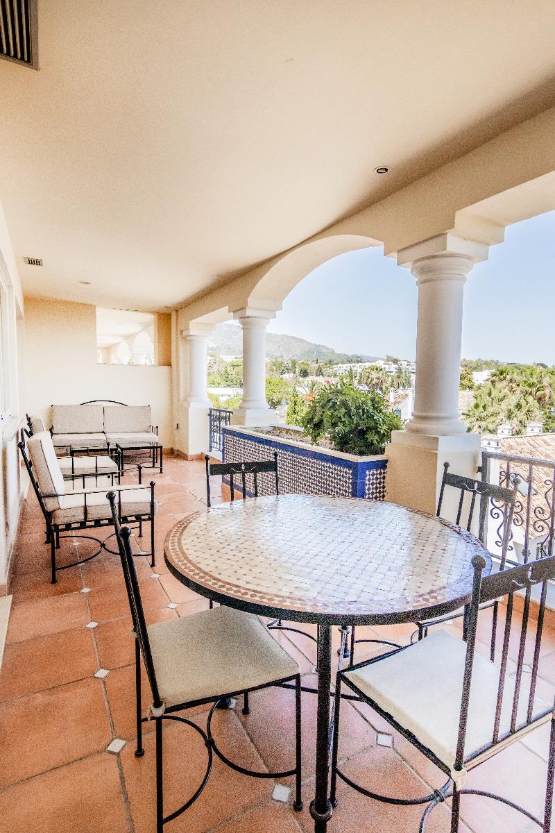 Guadalpin Suites - Oda