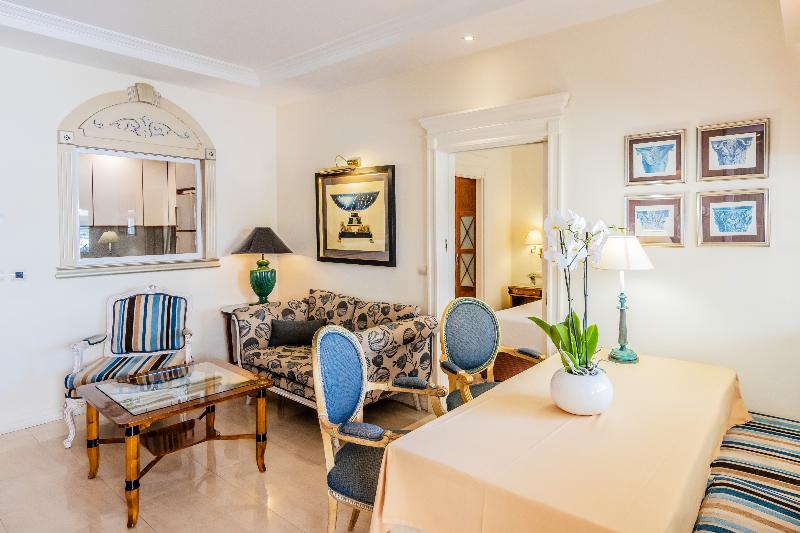 Guadalpin Suites - Oda