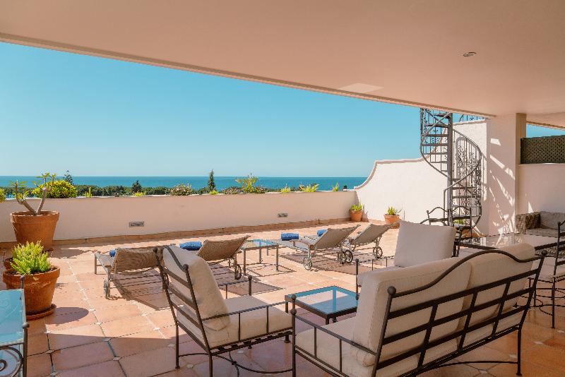 Guadalpin Suites - Oda
