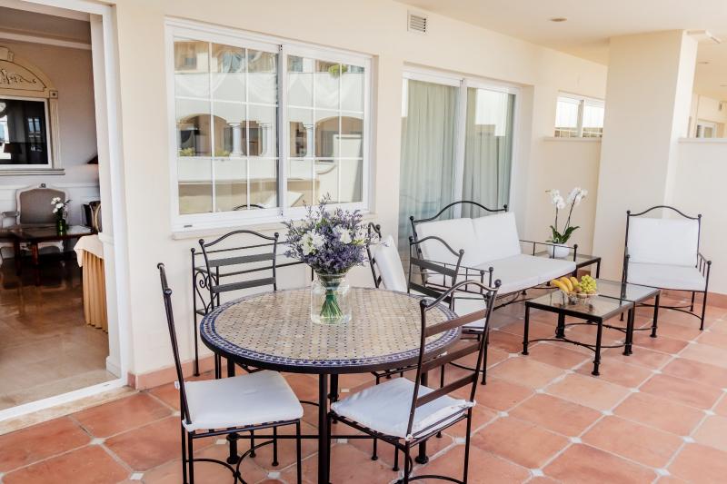 Guadalpin Suites - Oda