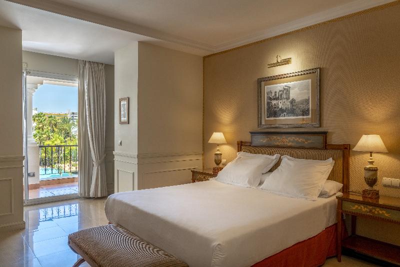 Guadalpin Suites - Oda