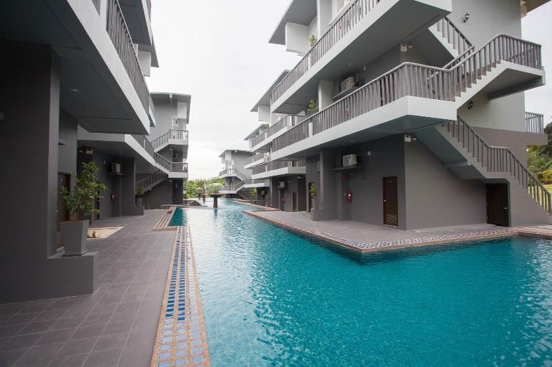 Arawan Krabi Beach Resort - Havuz