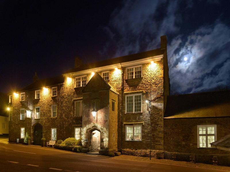 The Luttrell Arms Hotel - Genel