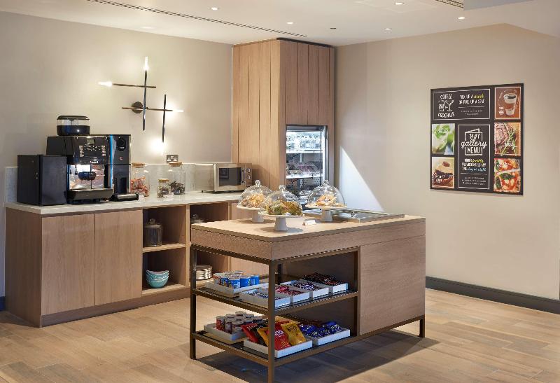 Hyatt Place London Heathrow Airport - Lobi