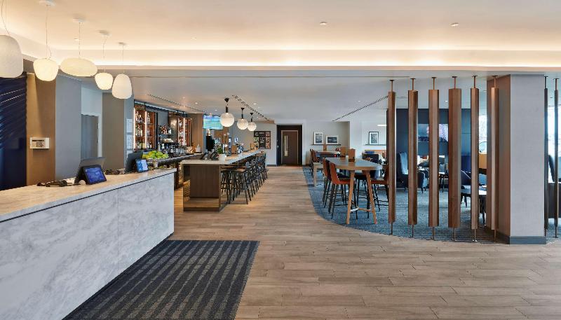 Hyatt Place London Heathrow Airport - Lobi