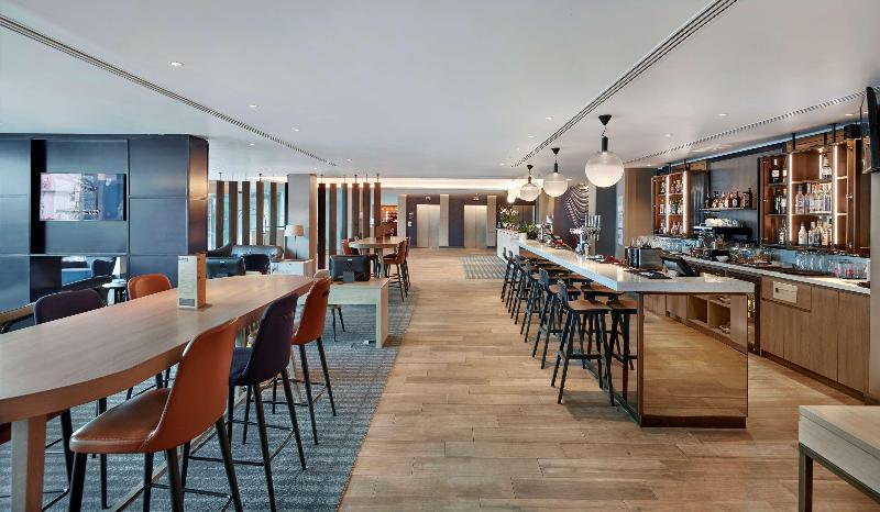 Hyatt Place London Heathrow Airport - Lobi