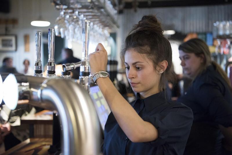 Ship and Trades - Bar
