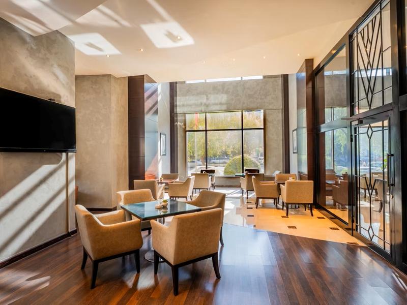 Central Hotel Doha by IHG - Lobi