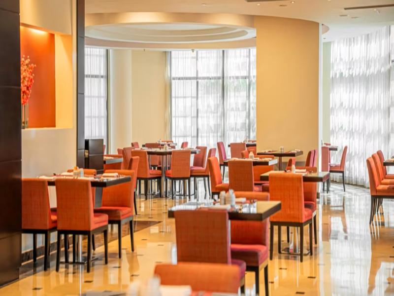Central Hotel Doha by IHG - Restoran