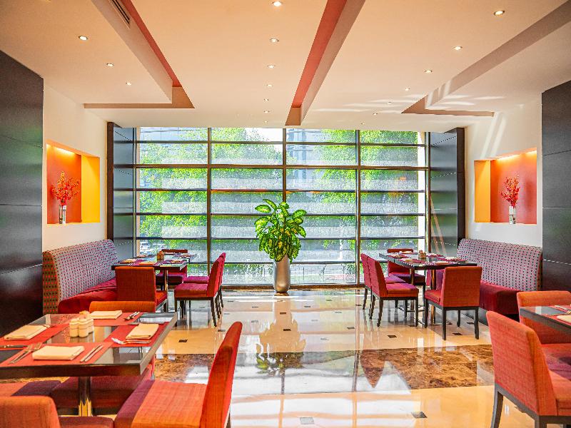 Central Hotel Doha by IHG - Restoran