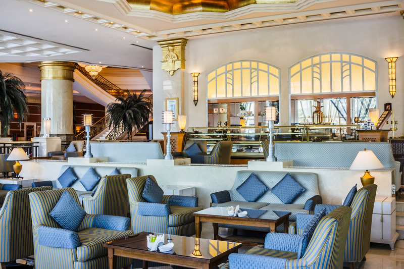 Corniche Hotel Sharjah - Lobi